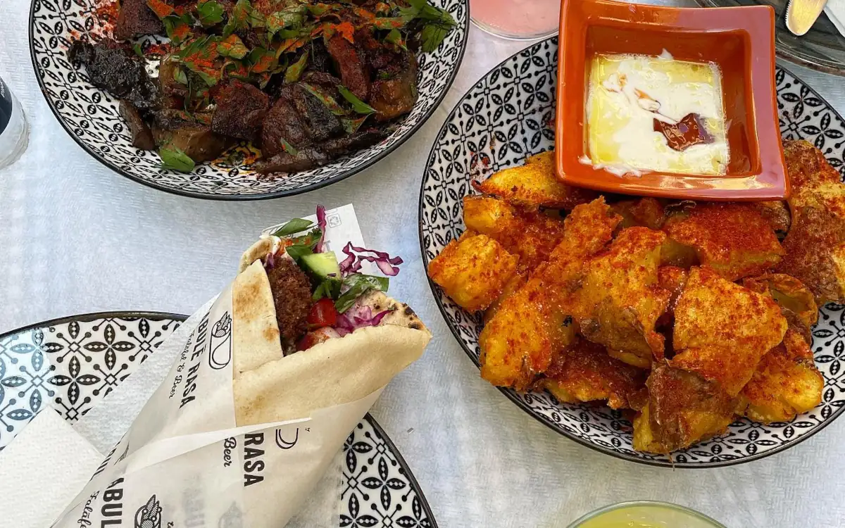 Tabule Rasa vegetarian and Vegan restaurant in Corfu Old town